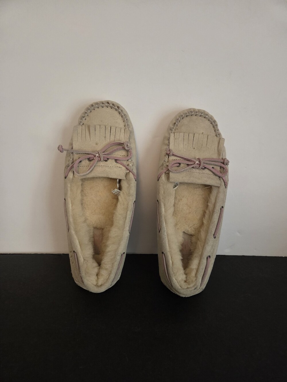 UGG Nandi Gray Suede Leather Mocassin Slippers with Shearling Lining Sz.8